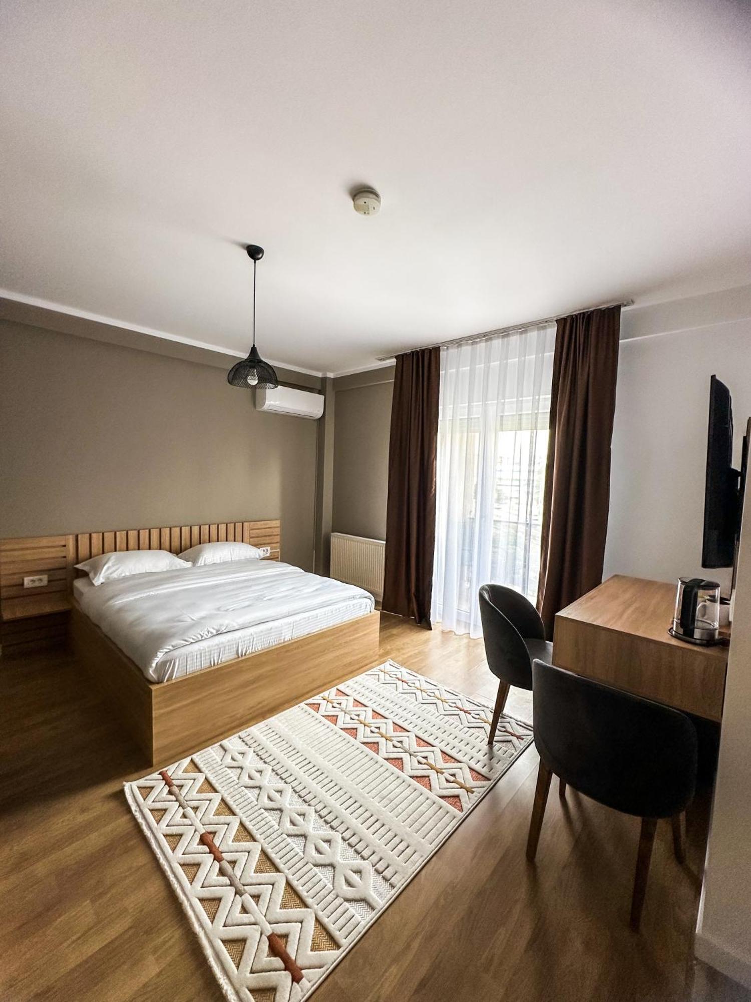Grand Apartments Prishtina Pristina Exterior foto